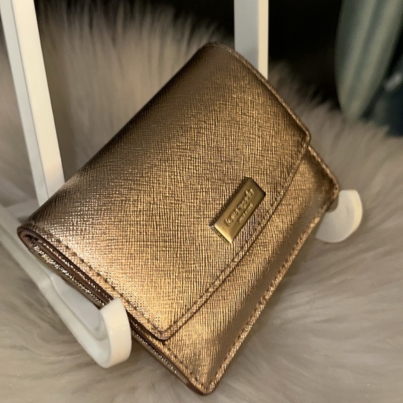Kate Spade New York Laurel Way Petty Small Wallet in Rose Gold Saffiano Leather - Picture 2 of 10